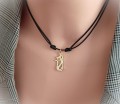 Minimalistyczny-Naszyjnik-Choker-Zloty-Kotek-na-Sznurku-Stal-Szlachetna