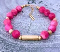 Bransoletka-z-rozowego-jadeitu-z-personalizowana-zawieszka-stal-pozlacana