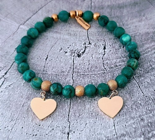 Bransoletka-z-turkusu-afrykanskiego-z-dwoma-serduszkami-stal-tytanowa-wlasny-grawer
