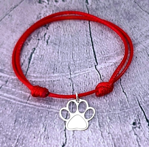 Srebrna-bransoletka-zawieszka-lapka-na-sznurku-grawer-srebro-925