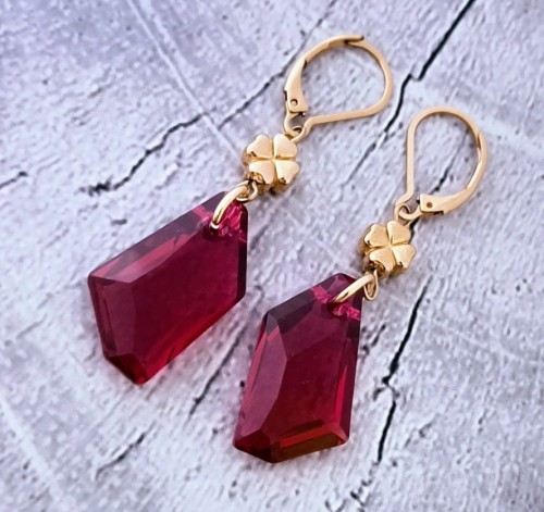 Pozlacane-kolczyki-Swarovski-DeArt-Ruby-stal-tytanowa