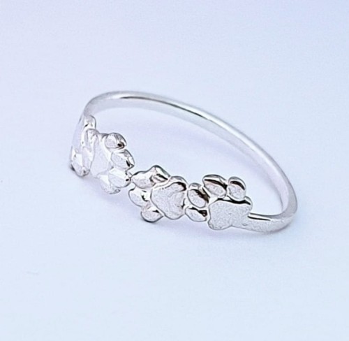 Srebrny-pierscionek-cztery-lapki-srebro-925