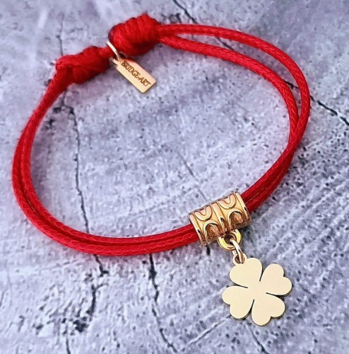 Stalowa-bransoletka-zlota-koniczynka-na-grubym-sznurku-wlasny-grawer