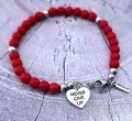 Bransoletka-stalowa-z-czerwonego-korala-i-serduszko-z-wlasnym-grawerem