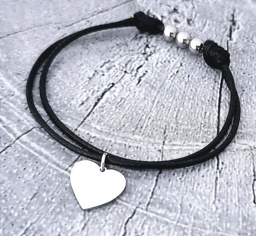 Stalowa-bransoletka-trzy-kulki-i-serce-na-sznurku-dowolny-grawer