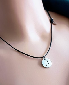 Naszyjnik Kółeczko z Własnym Grawerem na Cienkim Sznurku Stal Szlachetna