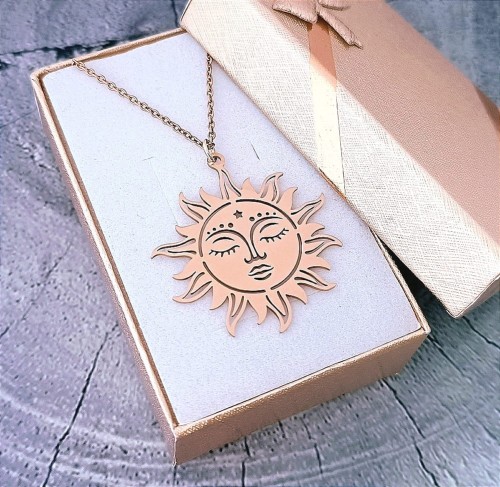 Naszyjnik-stalowy-zlote-slonce-na-lancuszku