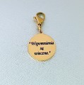 Pozłacana-zawieszka-charm-kolko-z-grawerem-stal-szlachetnaa-zlota