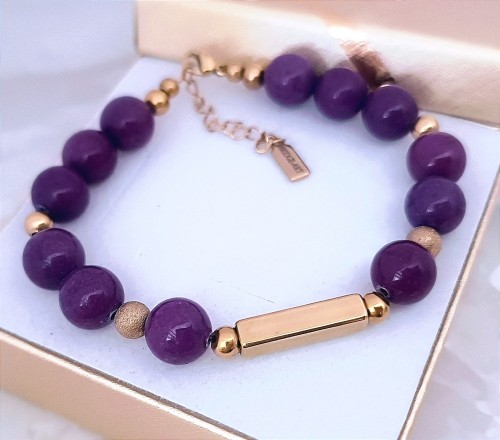 Bransoletka-z-fioletowego-jadeitu-z-personalizowanym-slupkiem-stal