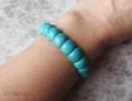 Bransoletka-z-howlitu-turkusowego