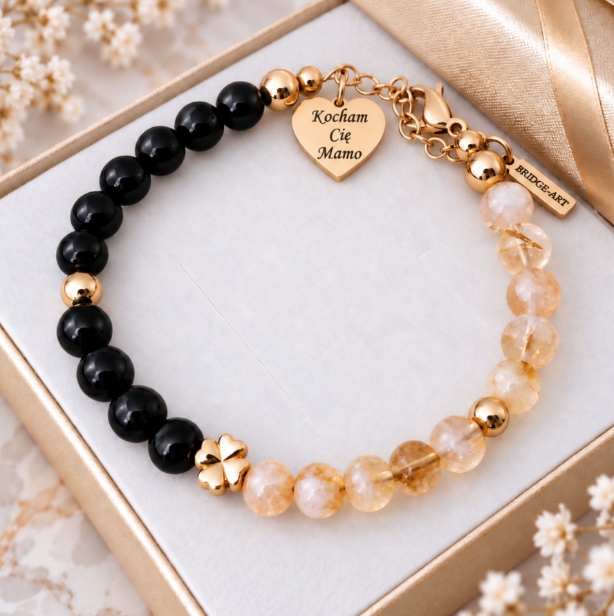 Prezent na Dzień Matki - jaka biżuteria personalizowana wywoła prawdziwe emocje?